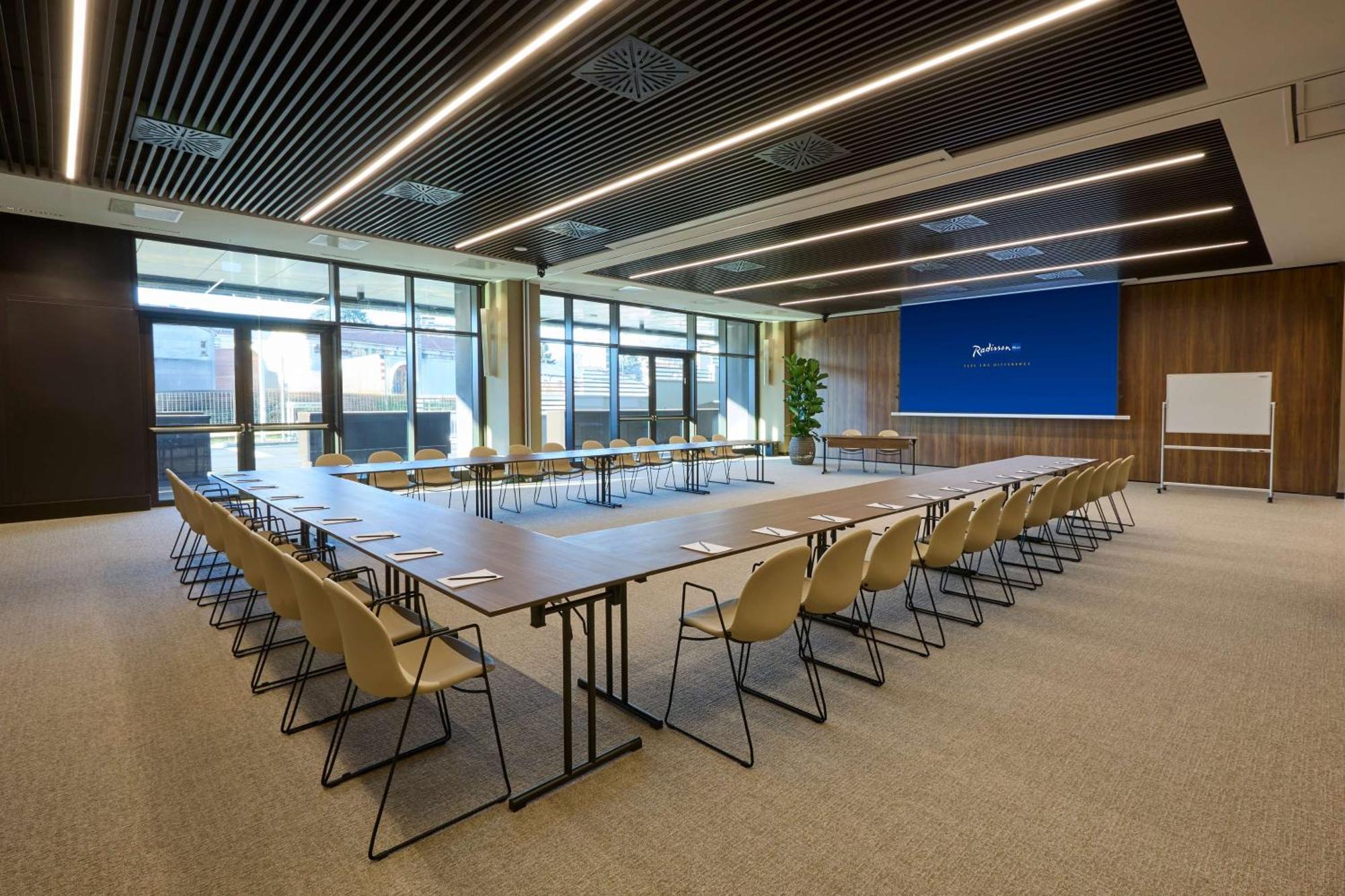 Radisson Blu Hotel, Bergamo Choruslife Exterior photo