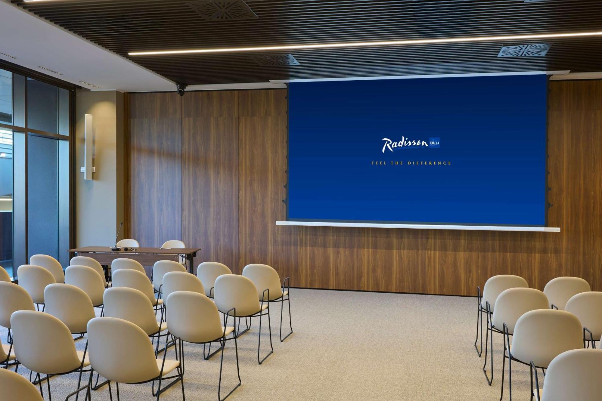 Radisson Blu Hotel, Bergamo Choruslife Exterior photo